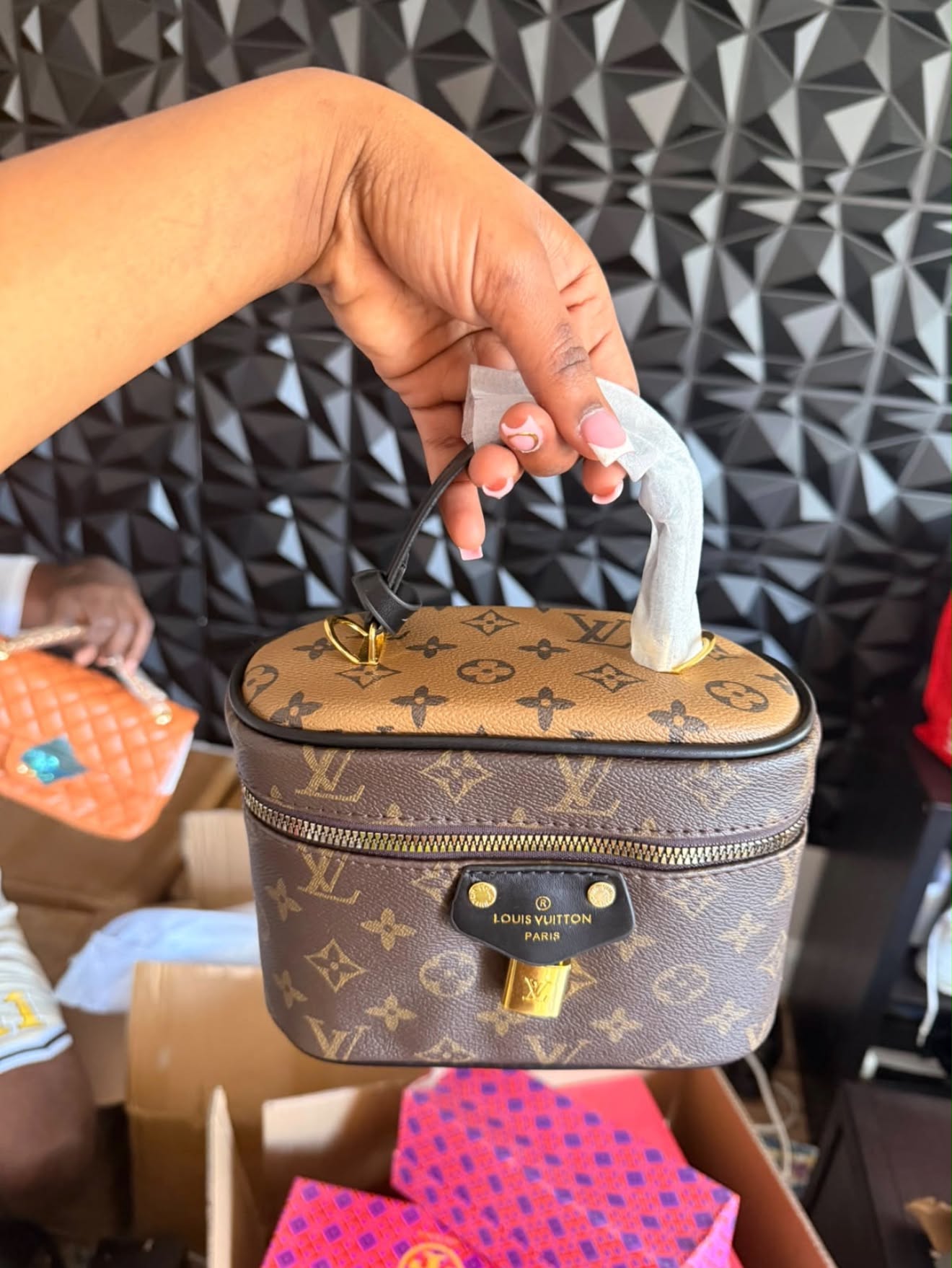 LV